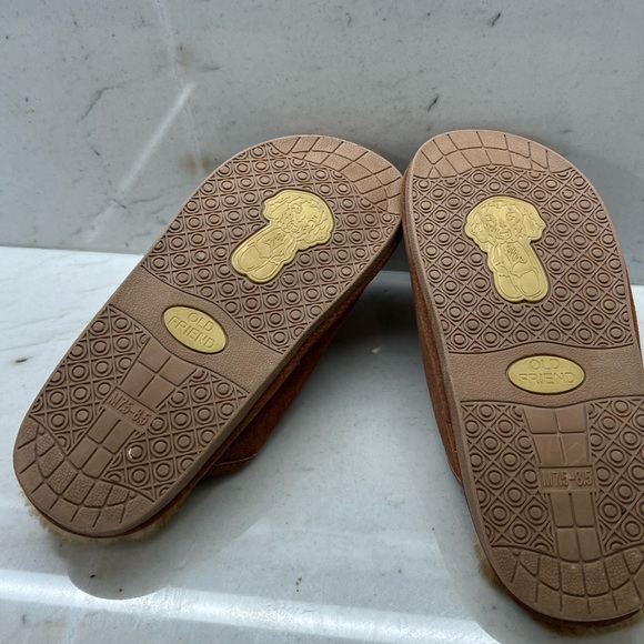 Old friend real shearling lined slippers (like ugg) size 7.5-8.5 men’s - Picture 4 of 4